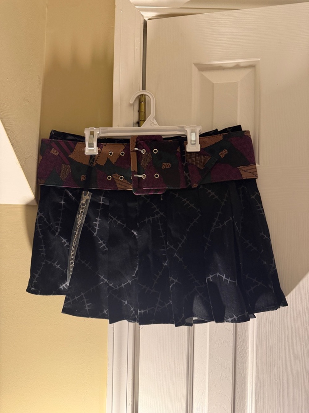Hot Topic Nightmare before Christmas Black Pleated Mini Skirt